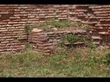 08122 ostia - regio v - via della fortuna della annonaria - edificio (v,iv,1) - oestl raum - grosser laden - treppe - nordostecke - 06-2024.jpg